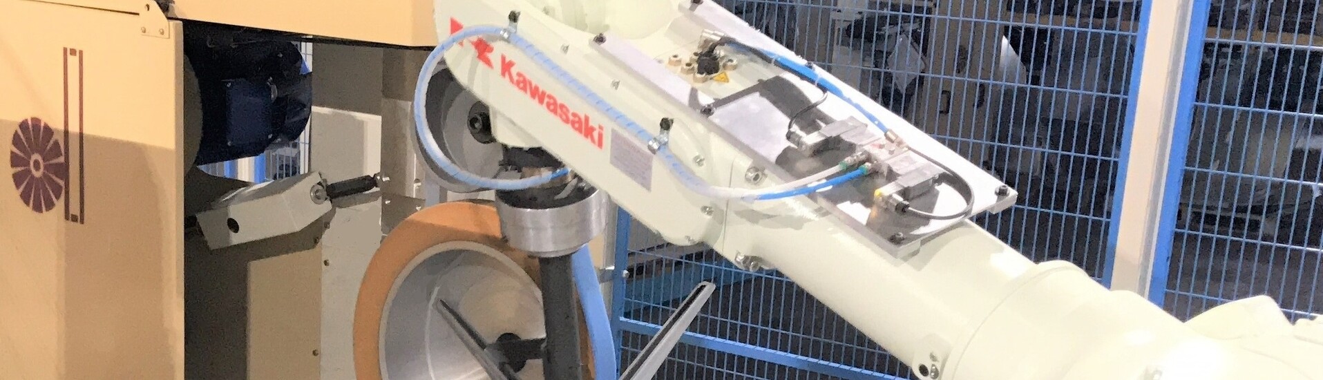 Robotizované broušení hliníkových odlitků