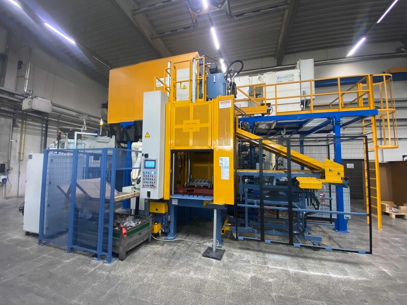 Alupressing - licí pracoviště 750t